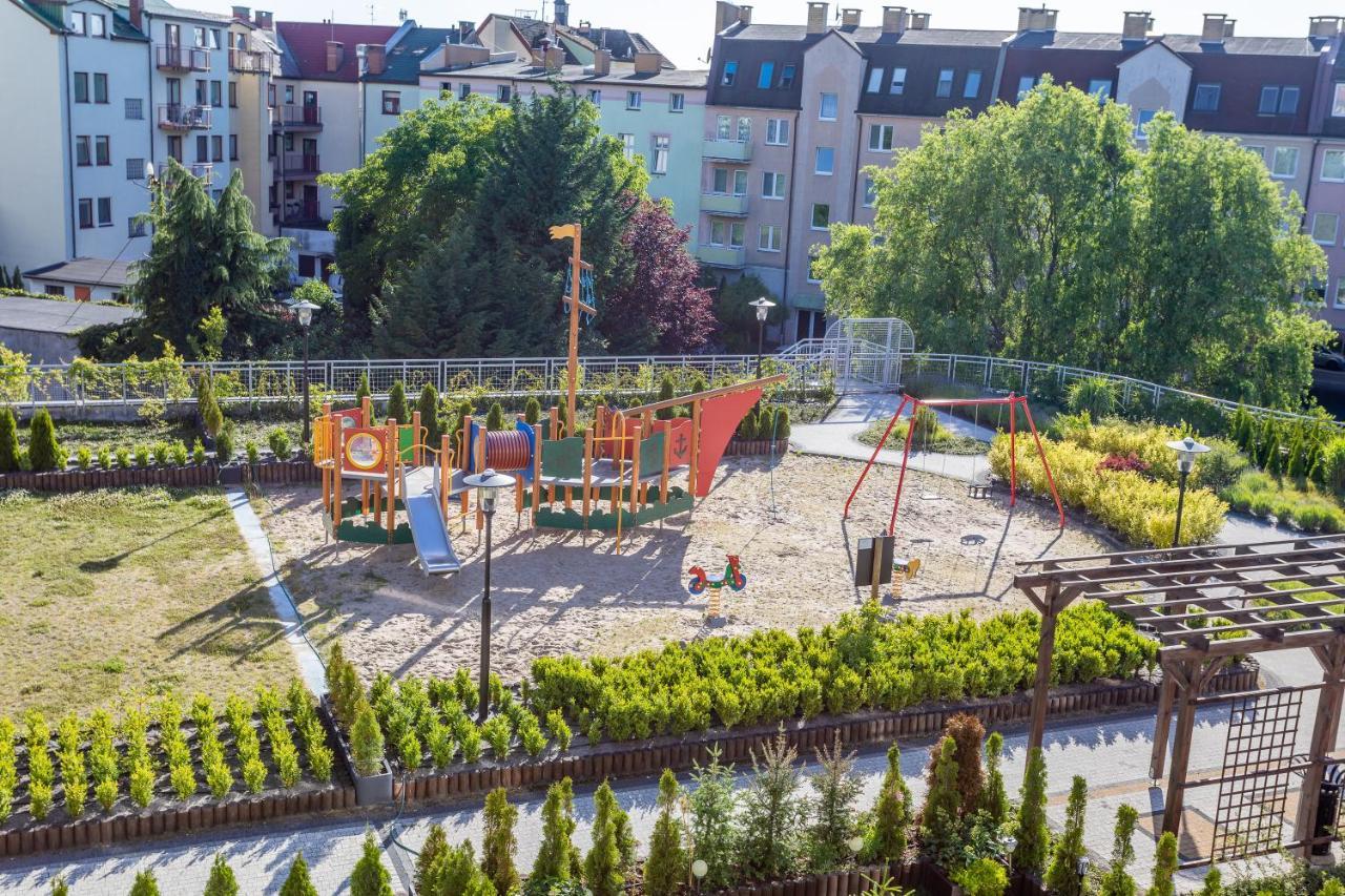 Ambria Apartments Rose Świnoujście Exteriör bild