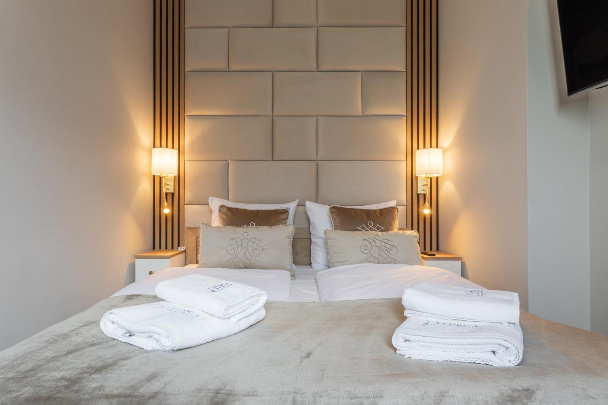 Ambria Apartments Rose Świnoujście Exteriör bild