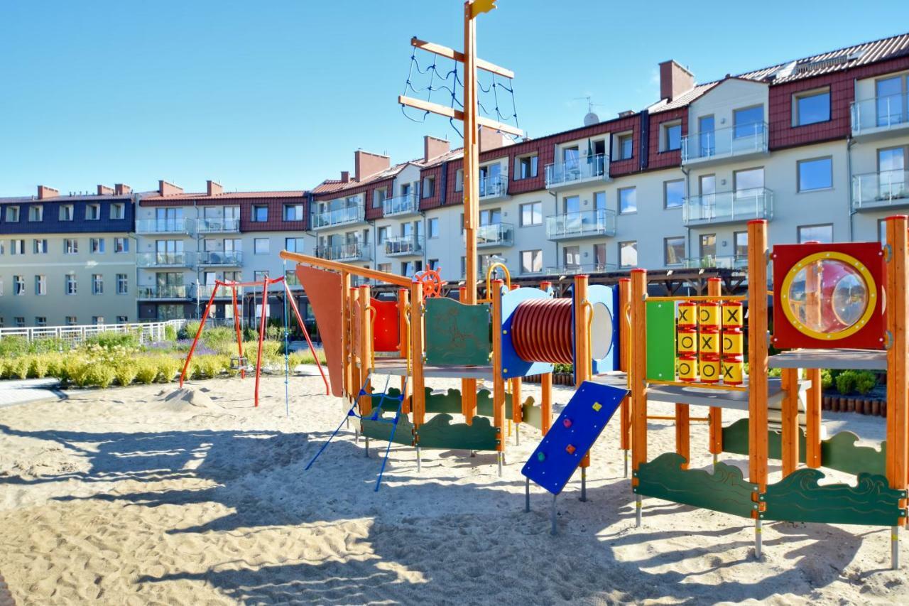 Ambria Apartments Rose Świnoujście Exteriör bild